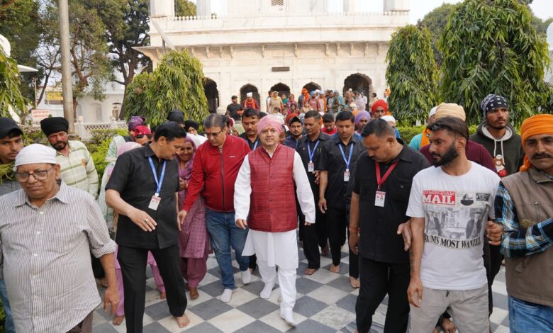 Dehradun: श्री झण्डे जी मेले की भव्यता बढ़ाने पंजाब से पहुंची पैदल संगत Dehradun: श्री झण्डे जी मेले की भव्यता बढ़ाने पंजाब से पहुंची पैदल संगत