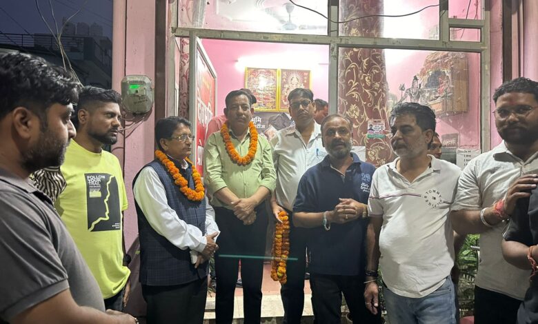 मलिन बस्ती के लोगो को अनावश्यक परेशान नहीं करने देगी काँग्रेस : नवीन जोशी मलिन बस्ती के लोगो को अनावश्यक परेशान नहीं करने देगी काँग्रेस : नवीन जोशी