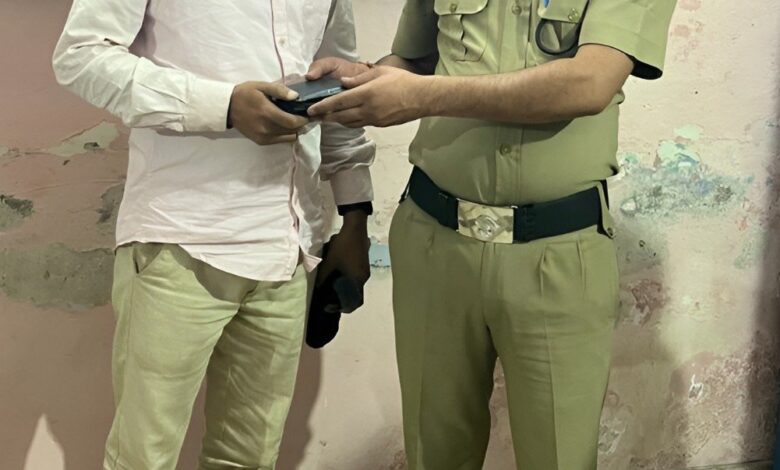 श्रद्धालुओं ने जताया चमोली पुलिस का आभार श्रद्धालुओं ने जताया चमोली पुलिस का आभार