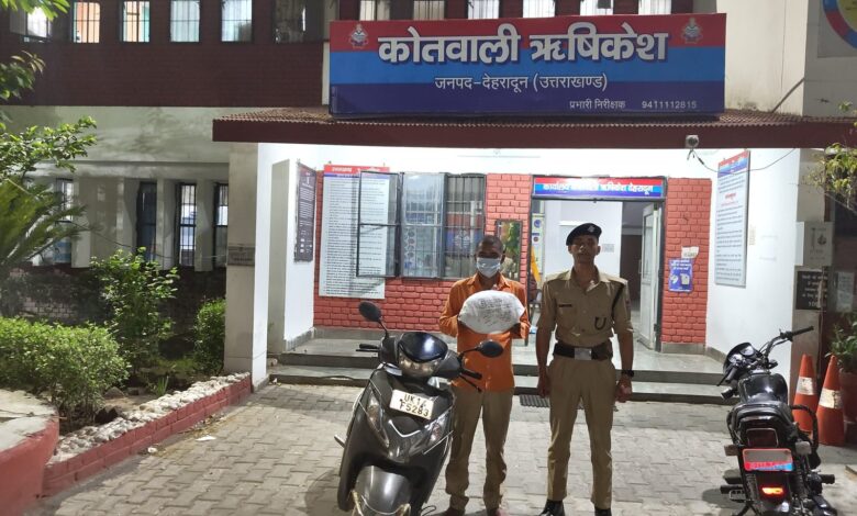 अवैध नशा तस्करों के विरूद्ध दून पुलिस की बडी सफलता अवैध नशा तस्करों के विरूद्ध दून पुलिस की बडी सफलता