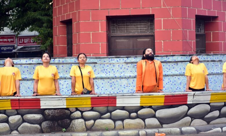 भारतीय योग संस्थान ने किया योग यात्रा का आयोजन