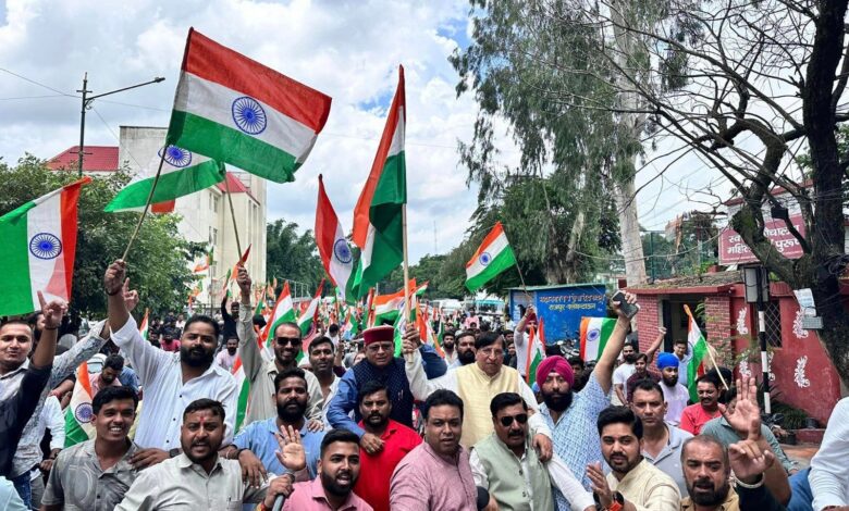 राजधानी दून में तिरंगा यात्रा का आयोजन राजधानी दून में तिरंगा यात्रा का आयोजन