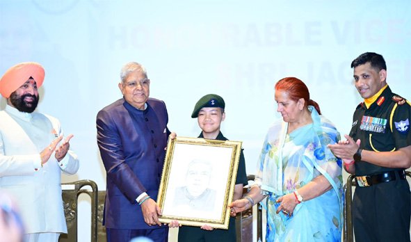 युवाओं में राष्ट्रीयता की भावना का संचार करें:  उपराष्ट्रपति