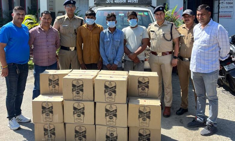 शराब माफियाओ के विरुद्ध दून पुलिस की बड़ी कार्यवाही शराब माफियाओ के विरुद्ध दून पुलिस की बड़ी कार्यवाही