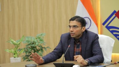 मुख्यमंत्री के युवा विकसित उत्तराखंड के संकल्प को सवारने में जुटे है जिलाधिकारी