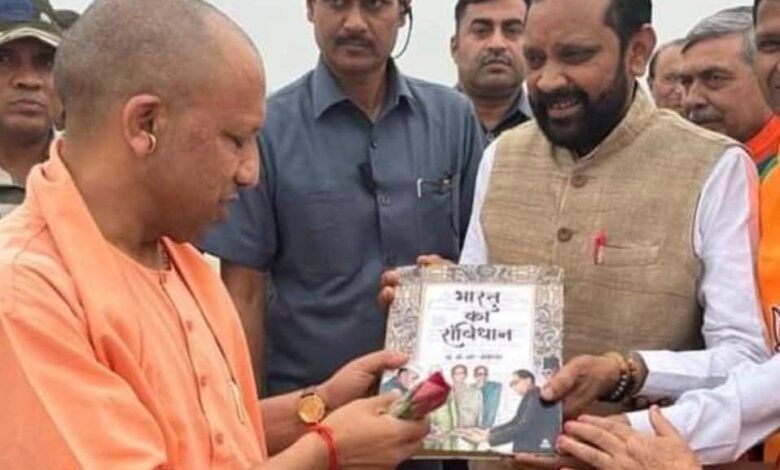 सफाई कर्मियों के हित में की गई घोषणाओं का राष्ट्रीय वाल्मीकि क्रांतिकारी मोर्चा ने किया स्वागत