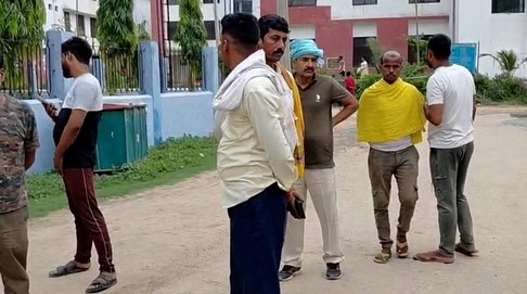नशेड़ी पिता ने बेटी को पीट-पीटकर मार डाला, पुलिस को तलाश – Parvat Sankalp News