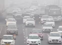 दिल्ली में नए साल से पहले हटीं GRAP-4 की पाबंदियां, प्रदूषण में सुधार के बाद फैसला