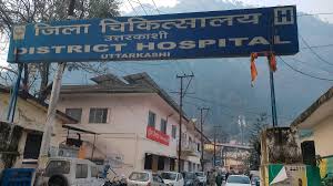 हर्षिल में बर्फबारी के बीच दुखद हादसा: ‘साइलेंट किलर’ बनी अंगीठी ने ली युवक की जान।