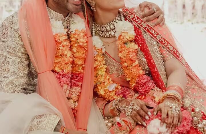 सिंदूरदान की वो भावुक तस्वीर: स्टेबिन बेन और नूपुर सेनन की शादी की Inside Photos हुईं वायरल।