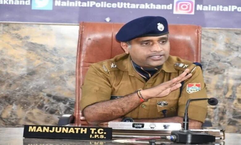 अक्टूबर 2025 के रेप केस में लापरवाही, महिला दारोगा पर सख्त कार्रवाई।