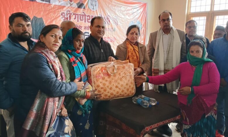 सुवाखोली में सेवा का उत्सव: भाजपा कार्यकर्ताओं ने कंबल बांटकर मनाया कैबिनेट मंत्री का बर्थ-डे वीक।  Detailed Tags (SEO Friendly – English)