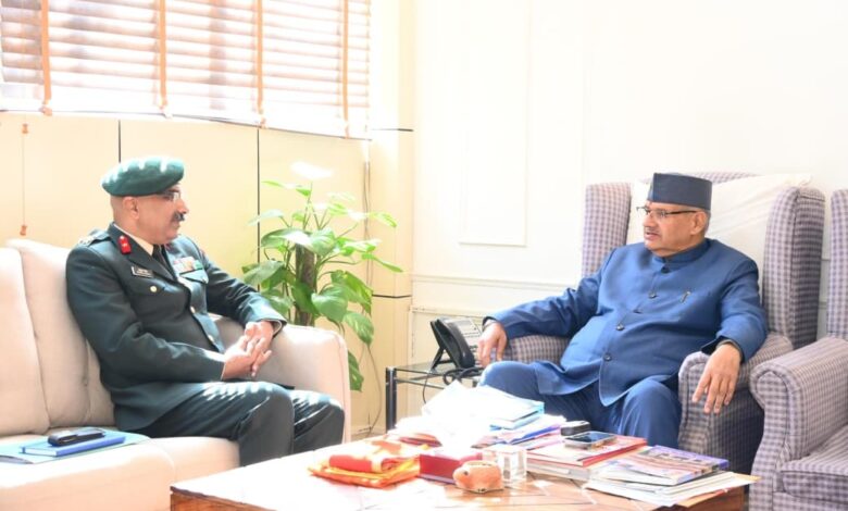 सचिवालय अपडेट: मिलिट्री हॉस्पिटल के कमांडेंट ने की मंत्री गणेश जोशी से शिष्टाचार भेंट, स्वास्थ्य ढांचे पर हुई रणनीति तैयार।