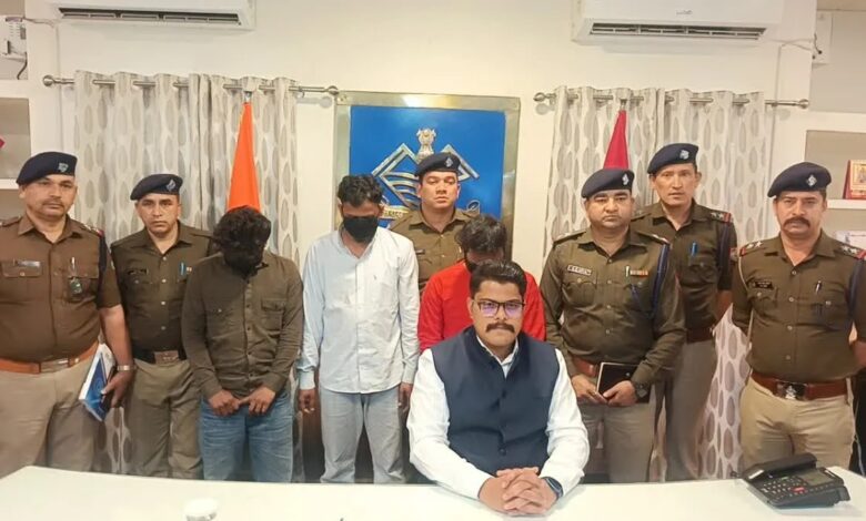 पुलिस के डर से आरोपी ‘चाइना’ ने खाया जहर; रुद्रपुर सामूहिक दुष्कर्म मामले में पुलिस की बड़ी कार्रवाई।