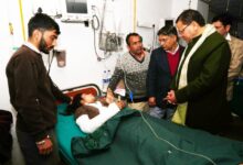 मुख्यमंत्री धामी ने अस्पताल में घायलों का जाना कुशलक्षेम, दिवंगतों के परिवारों के प्रति जताई संवेदना।