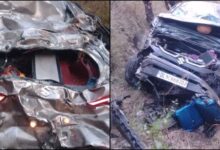 खाई में गिरी कार, मची चीख-पुकार: अल्मोड़ा पुलिस और ग्रामीणों ने चलाया रेस्क्यू ऑपरेशन।