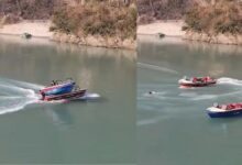 अलकनंदा में बोटों की खतरनाक भिड़ंत, सुरक्षा मानकों पर उठे गंभीर सवाल।