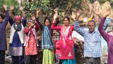 पिथौरागढ़ में जल संकट बनाम शराब का ठेका; महिलाओं ने कहा— “हम खुद करेंगे अवैध शराब का खात्मा।”