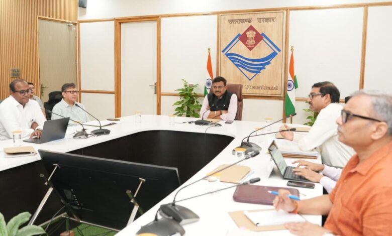 मुख्य सचिव श्री आनन्द बर्द्धन की अध्यक्षता में मंगलवार को सचिवालय में उत्तराखंड वन संसाधन प्रबंधन समिति की उच्चाधिकार समिति की बैठक संपन्न हुयी।