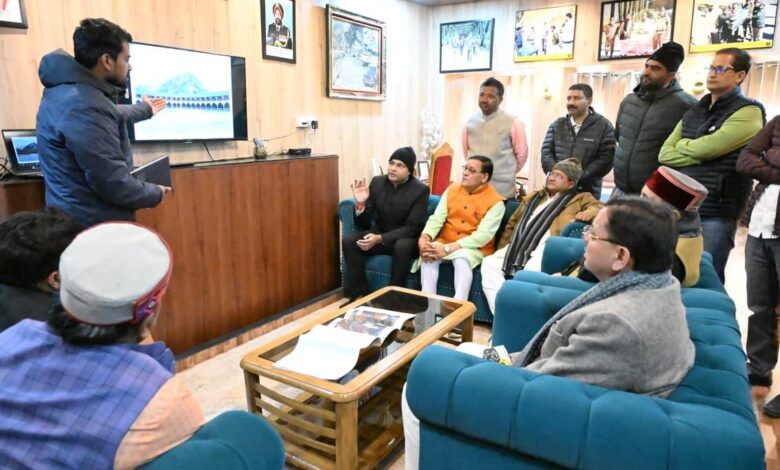 मुख्यमंत्री धामी ने बीआरओ गेस्ट हाउस में बद्रीनाथ धाम मास्टर प्लान की  समीक्षा की
