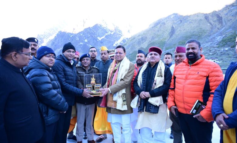 वैदिक मंत्रोच्चार के साथ खुले भगवान श्री बद्रीनाथ के कपाट, आस्था और उल्लास से गूंजा धाम