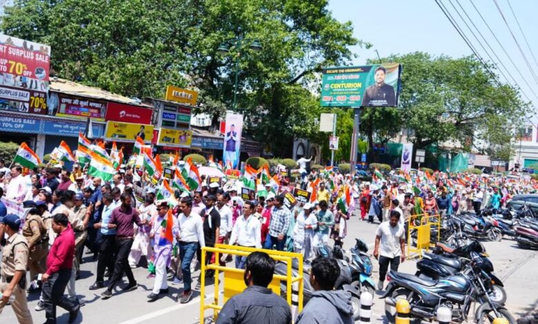 पुष्कर सिंह धामी देहरादून में महिला जन आक्रोश रैली में शामिल, महिलाओं के अधिकारों पर विपक्ष पर निशा