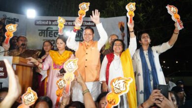 देहरादून में सीएम धामी के नेतृत्व में महिला आक्रोश मशाल यात्रा में उमड़ा जनसैलाब