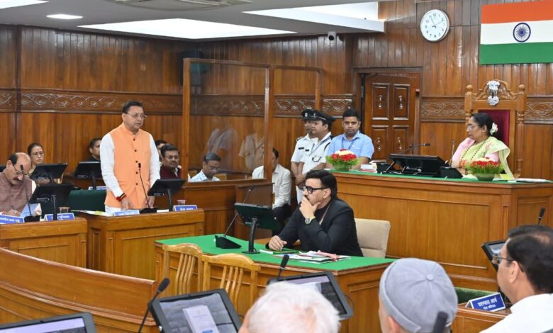 मुख्यमंत्री पुष्कर सिंह धामी बोले, महिला सशक्तिकरण के प्रयासों पर न हो किसी भी प्रकार की राजनीति