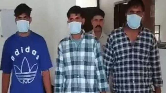 फर्जी पुलिस आईडी दिखाकर घूम रहे तीन युवक गिरफ्तार