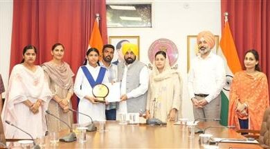 पंजाब में ‘शिक्षा क्रांति’ का असर! PSEB 8वीं की मेरिट में बेटियों का दबदबा, टॉप-20 में 19 बेटियां, CM मान ने किया सम्मानित पंजाब में ‘शिक्षा क्रांति’ का असर! PSEB 8वीं की मेरिट में बेटियों का दबदबा, टॉप-20 में 19 बेटियां, CM मान ने किया सम्मानित
