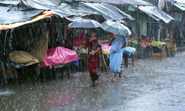 बारिश ने बढ़ाई उत्तराखंड की टेंशन, 8 जिलों में फ्लैश फ्लड का अलर्ट; केदारनाथ-यमुनोत्री मार्ग प्रभावित बारिश ने बढ़ाई उत्तराखंड की टेंशन, 8 जिलों में फ्लैश फ्लड का अलर्ट; केदारनाथ-यमुनोत्री मार्ग प्रभावित
