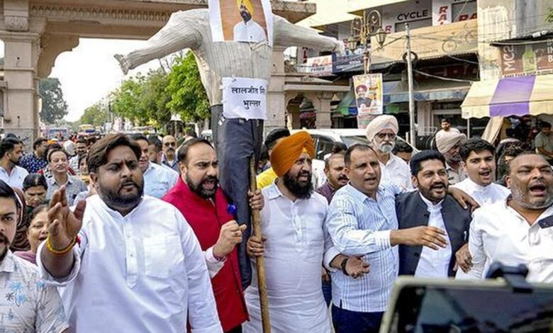 पूर्व मंत्री लालजीत सिंह भुल्लर की गिरफ्तारी के बाद वेयरहाउसिंग अधिकारी गगनदीप रंधावा का आज होगा पोस्टमार्टम, डॉक्टरों का बोर्ड करेगा जांच