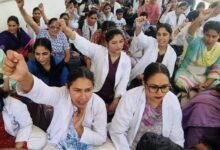 पंजाब के सरकारी मेडिकल कॉलेजों में नर्सिंग स्टाफ की अनिश्चितकालीन हड़ताल शुरू, ग्रेड पे बहाली की मांग पर अड़े कर्मचारी