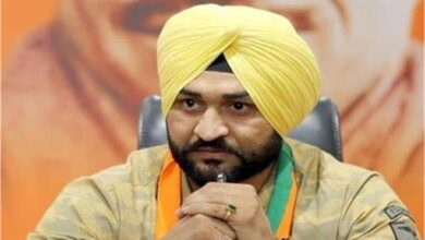 पूर्व खेल मंत्री संदीप सिंह की बढ़ सकती हैं मुश्किलें, महिला कोच ने रेप की कोशिश की धारा जोड़ने की मांग की
