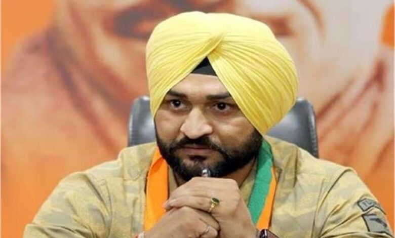 पूर्व खेल मंत्री संदीप सिंह की बढ़ सकती हैं मुश्किलें, महिला कोच ने रेप की कोशिश की धारा जोड़ने की मांग की पूर्व खेल मंत्री संदीप सिंह की बढ़ सकती हैं मुश्किलें, महिला कोच ने रेप की कोशिश की धारा जोड़ने की मांग की