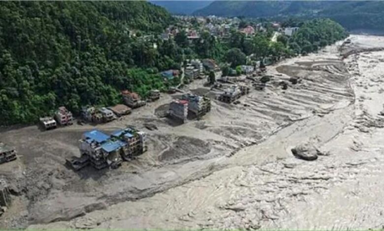 नेपाल में बाढ़ का कहर, 165 मौतें और 558 लोग अब भी लापता नेपाल में बाढ़ का कहर, 165 मौतें और 558 लोग अब भी लापता