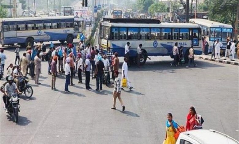 पंजाब में सरकारी बस कर्मचारियों की हड़ताल रद्द, रक्षा बंधन पर यात्रियों को राहत पंजाब में सरकारी बस कर्मचारियों की हड़ताल रद्द, रक्षा बंधन पर यात्रियों को राहत