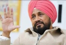 रक्खड़ पुण्या पर कांग्रेस की बैठक में सियासी घमासान, चन्नी समर्थकों ने किया शक्ति प्रदर्शन