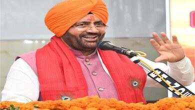 भगवंत मान की ‘नकली पगड़ी’ टिप्पणी पर CM सैनी का पलटवार, बोले- गुरु साहिबानों और पंजाब से मांगें माफी भगवंत मान की ‘नकली पगड़ी’ टिप्पणी पर CM सैनी का पलटवार, बोले- गुरु साहिबानों और पंजाब से मांगें माफी