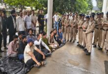 देहरादून में कांग्रेस का प्रदर्शन, आपत्तिजनक सोशल मीडिया पोस्ट पर कार्रवाई की मांग