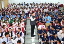 CM Dhami ने अधिकारियों को दिए निर्देश, चयनित विद्यार्थियों के साथ करेंगे संवाद