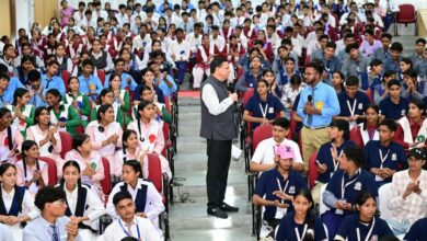 CM Dhami ने अधिकारियों को दिए निर्देश, चयनित विद्यार्थियों के साथ करेंगे संवाद