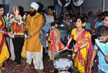 गणपति विसर्जन में दिखा बॉलीवुड का भक्तिभाव, शिल्पा शेट्टी-गोविंदा ने किया बप्पा को विदा
