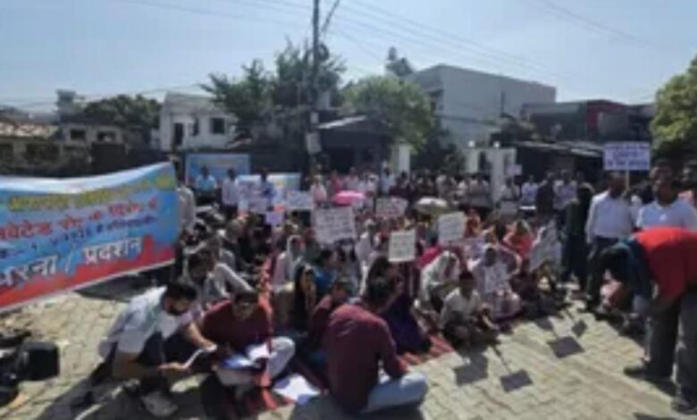 देहरादून में मोहकमपुर-आशारोड़ी एलिवेटेड रोड पर विवाद तेज, प्रस्तावित बदलाव से हजारों मकानों पर संकट की आशंका देहरादून में मोहकमपुर-आशारोड़ी एलिवेटेड रोड पर विवाद तेज, प्रस्तावित बदलाव से हजारों मकानों पर संकट की आशंका