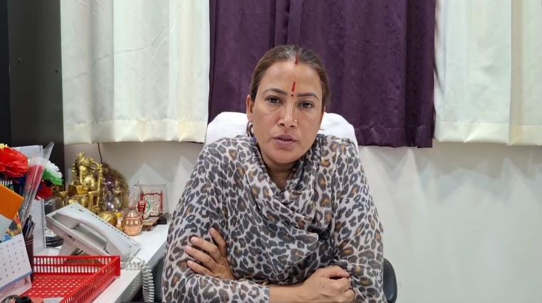 उत्तराखंड में तीन वजहों से चर्चा में रहा करवाचौथ, रेखा आर्य और उर्मिला सनावर ने नहीं रखा व्रत; सीएम धामी मनाएंगे पत्नी संग त्योहार